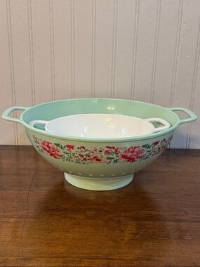 The Pioneer Woman 1 Qt and 3 Qt Plastic Colanders Floral Design Set of 2